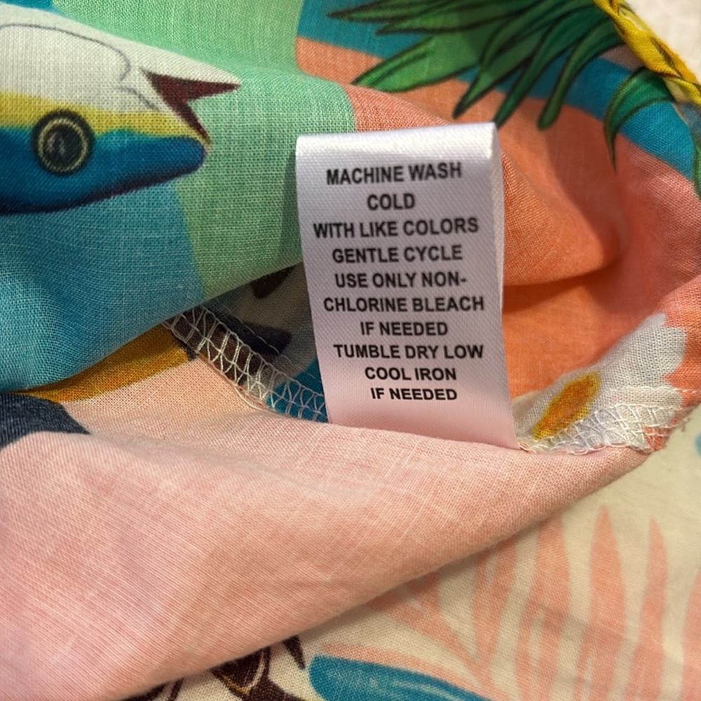 Lucky & Coco Women’s Vibrant Multi-Color Tropical Print Shirt. Size L. - Picture 11 of 11